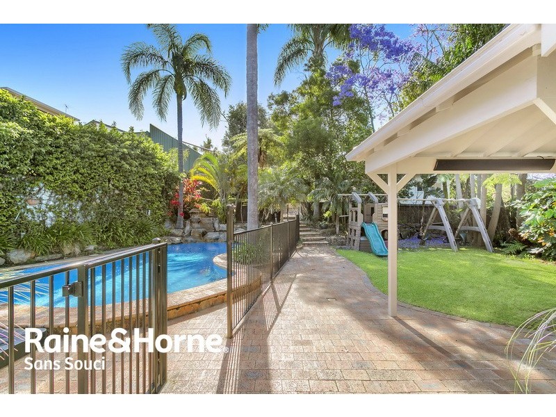 14 Gnarbo Avenue, Carss Park NSW 2221