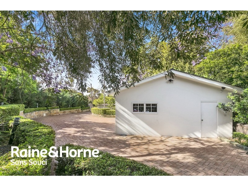 14 Gnarbo Avenue, Carss Park NSW 2221