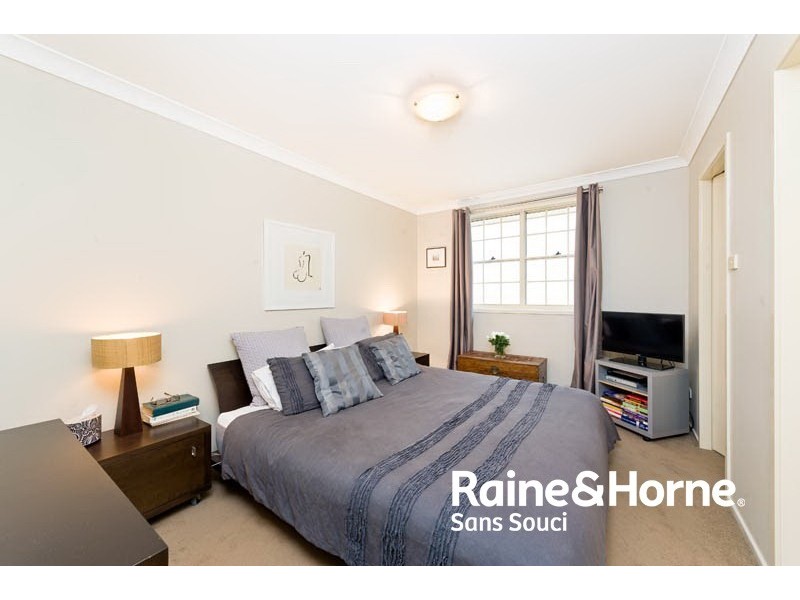 10 Chuter Avenue, Monterey NSW 2217