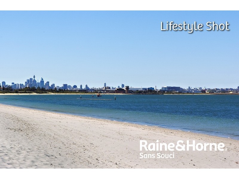 10 Chuter Avenue, Monterey NSW 2217