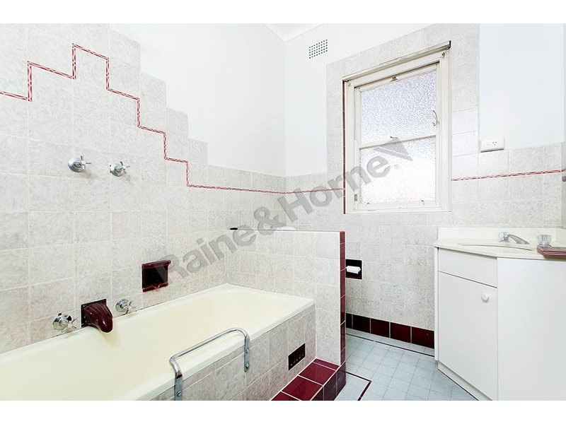 204 The Grand Parade, Monterey NSW 2217