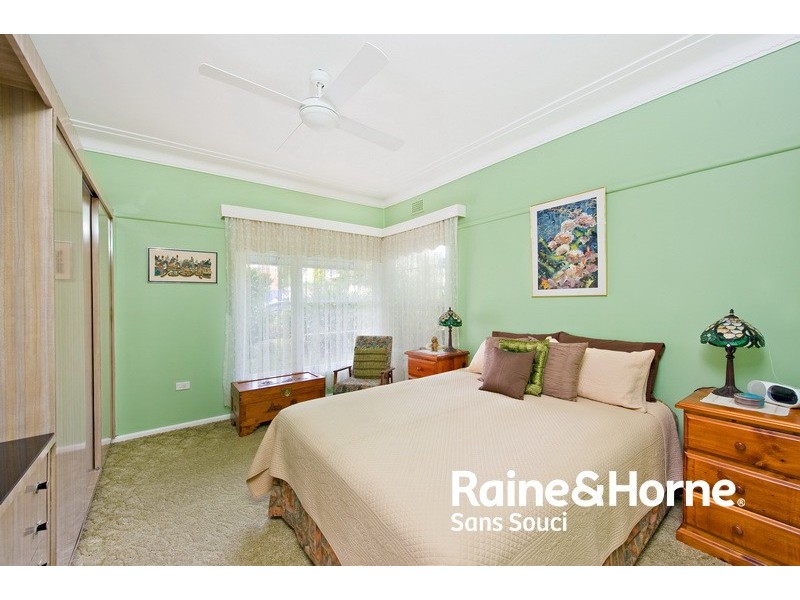 2 Johnston Avenue, Kogarah Bay NSW 2217