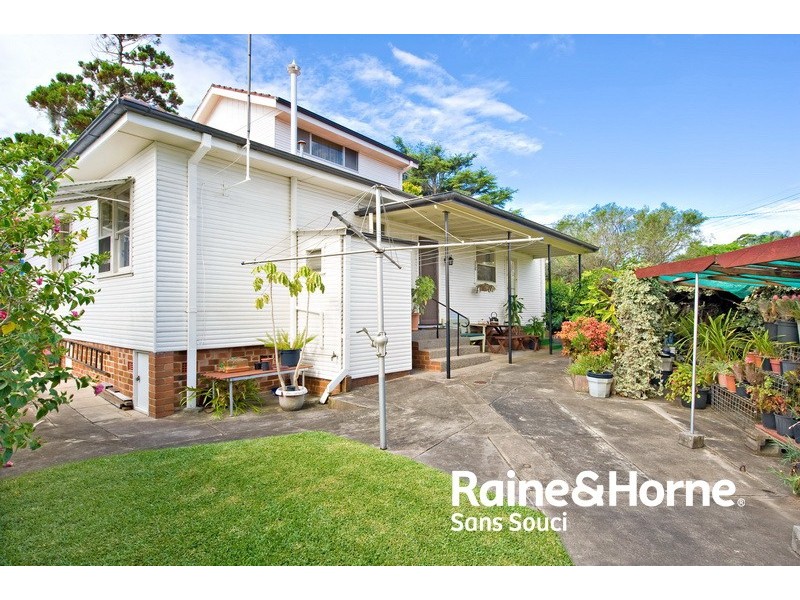 2 Johnston Avenue, Kogarah Bay NSW 2217