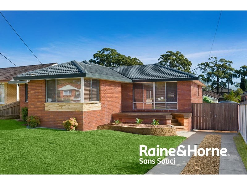 4 David Place, Peakhurst NSW 2210