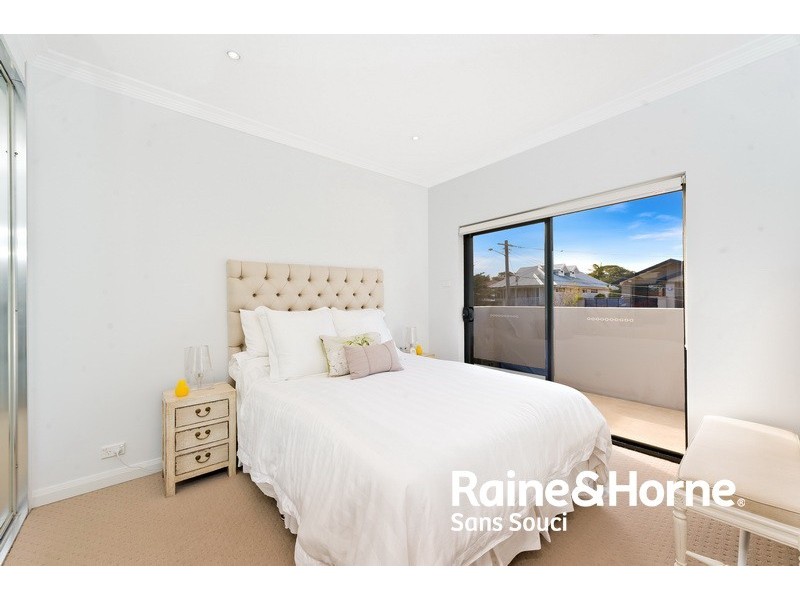 10 McRae Road, Sans Souci NSW 2219