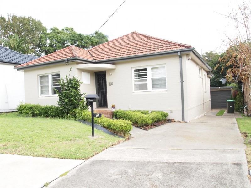 5 Girroma Street, Carss Park NSW 2221