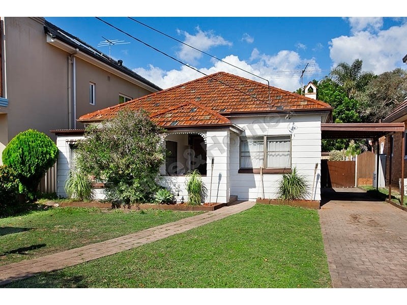 8 Scarborough Street, Monterey NSW 2217