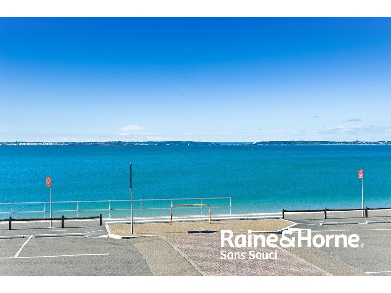 5 Carruthers Drive, Dolls Point NSW 2219