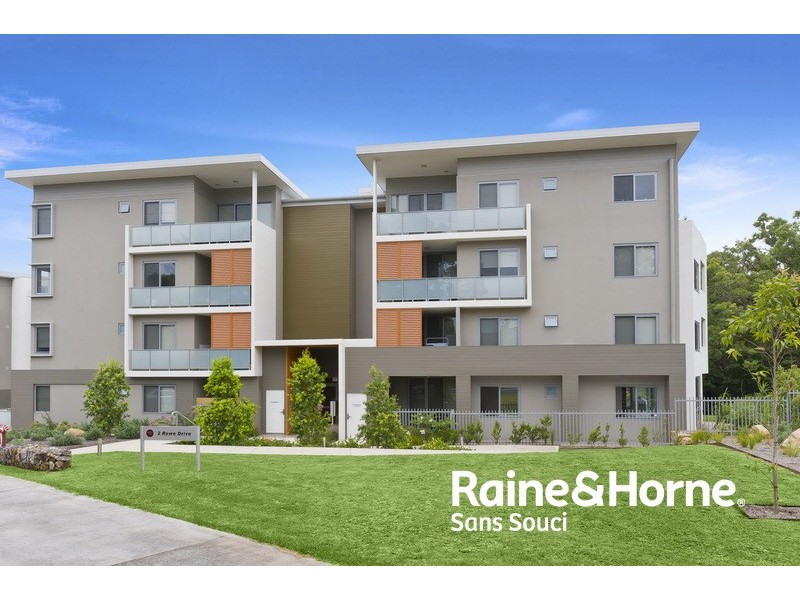 301A/2 Rowe Drive, Potts Hill NSW 2143