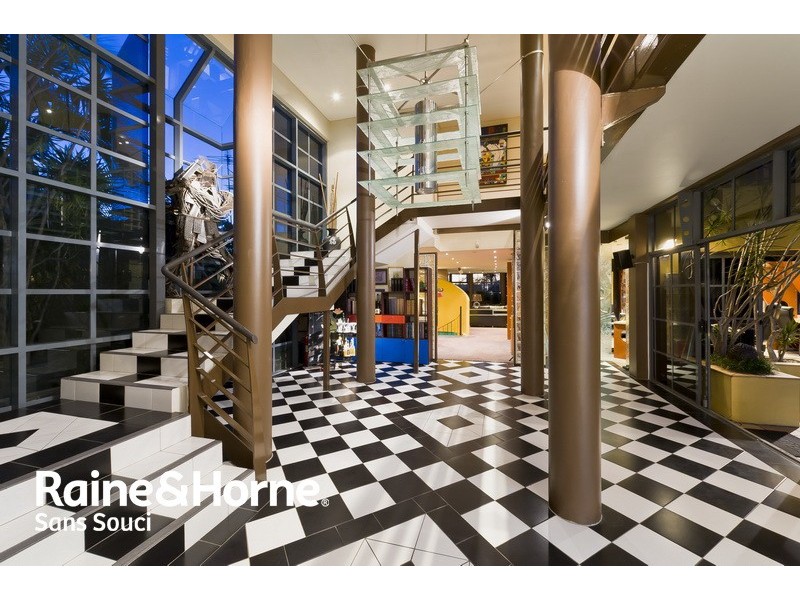 7 Shade Place, Lugarno NSW 2210