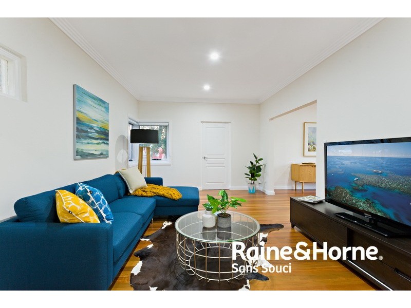 32 Carwar Avenue, Carss Park NSW 2221