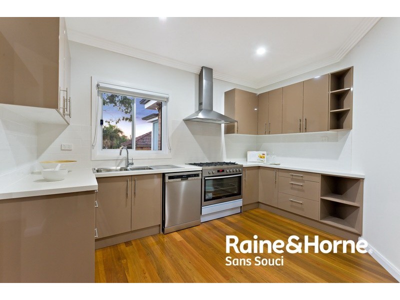 32 Carwar Avenue, Carss Park NSW 2221