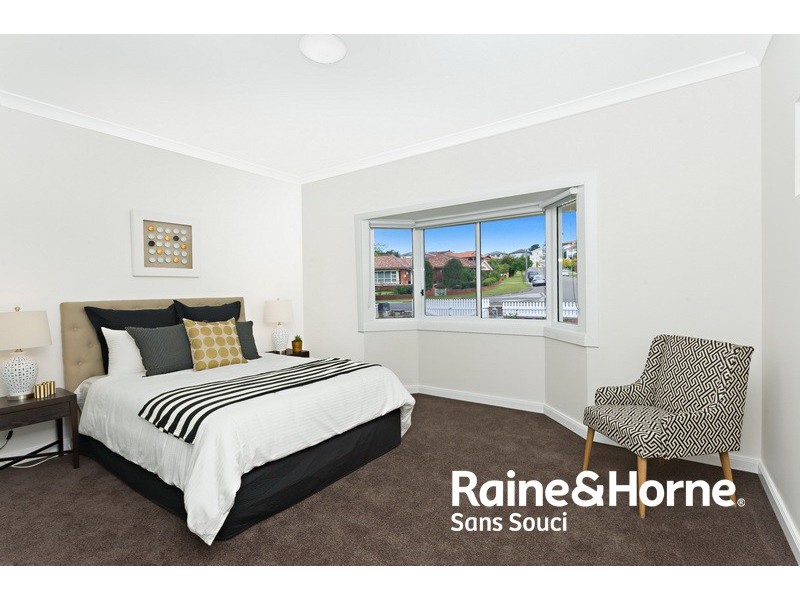 32 Carwar Avenue, Carss Park NSW 2221