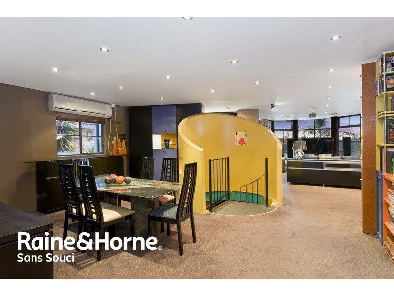 7 Shade Place, Lugarno NSW 2210