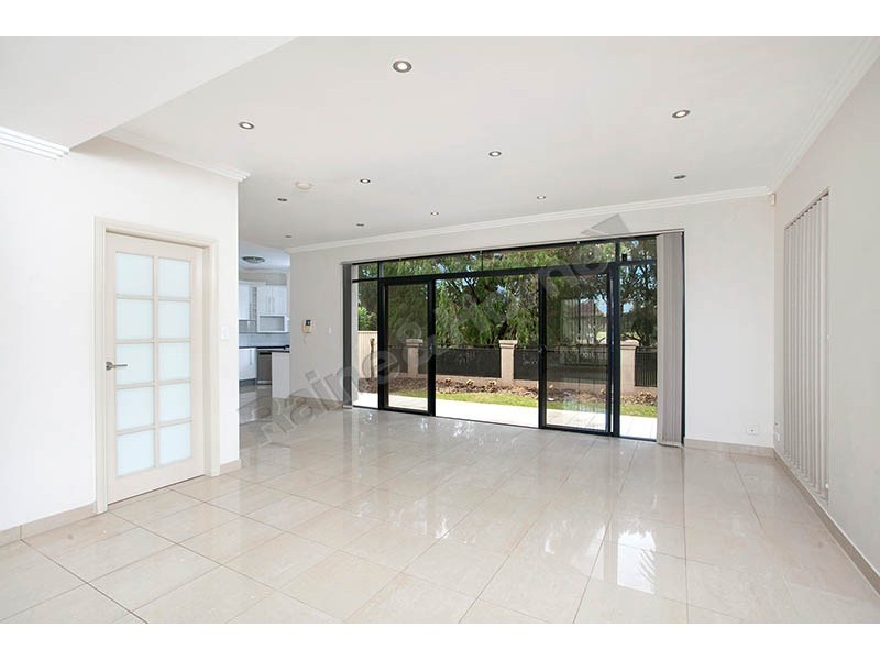 17 Lakeside Drive, Monterey NSW 2217