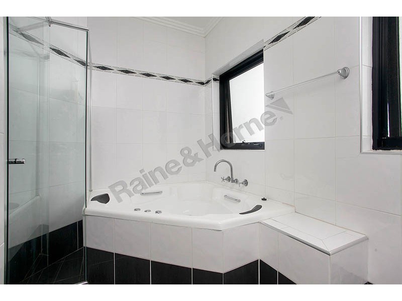 17 Lakeside Drive, Monterey NSW 2217