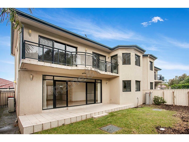 17 Lakeside Drive, Monterey NSW 2217