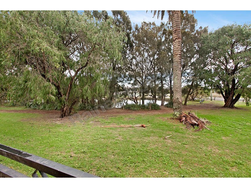 17 Lakeside Drive, Monterey NSW 2217