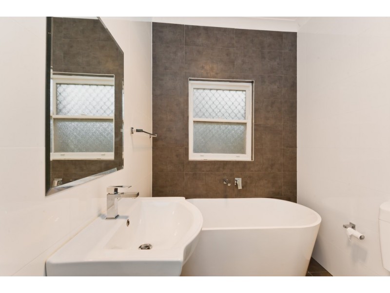 16 Braeside Avenue, Penshurst NSW 2222