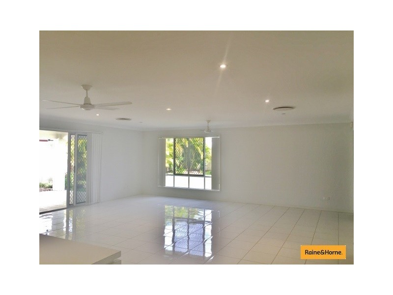 183 Summerfields Dr, Caboolture QLD 4510