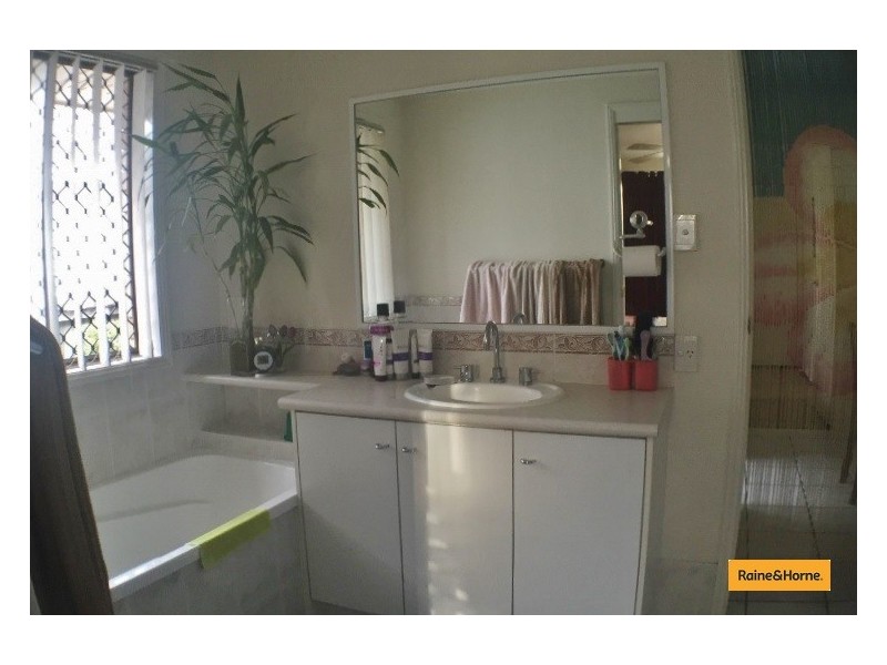 11 Seagull Court, Deception Bay QLD 4508