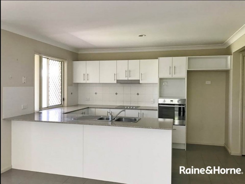 8 Franklin Street, North Lakes QLD 4509