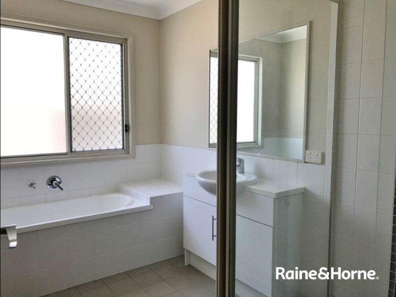 8 Franklin Street, North Lakes QLD 4509