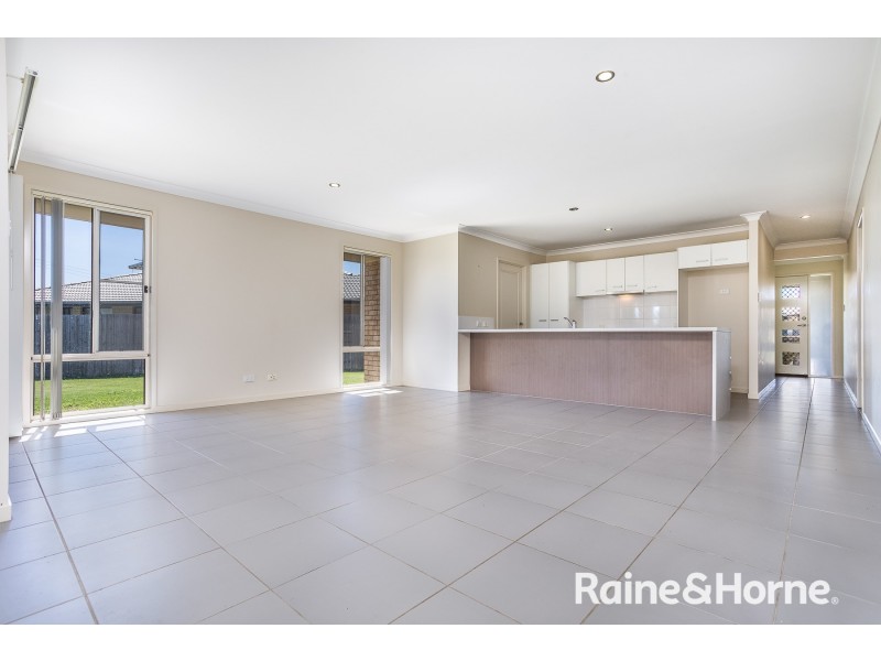 10 Highside Court, Morayfield QLD 4506