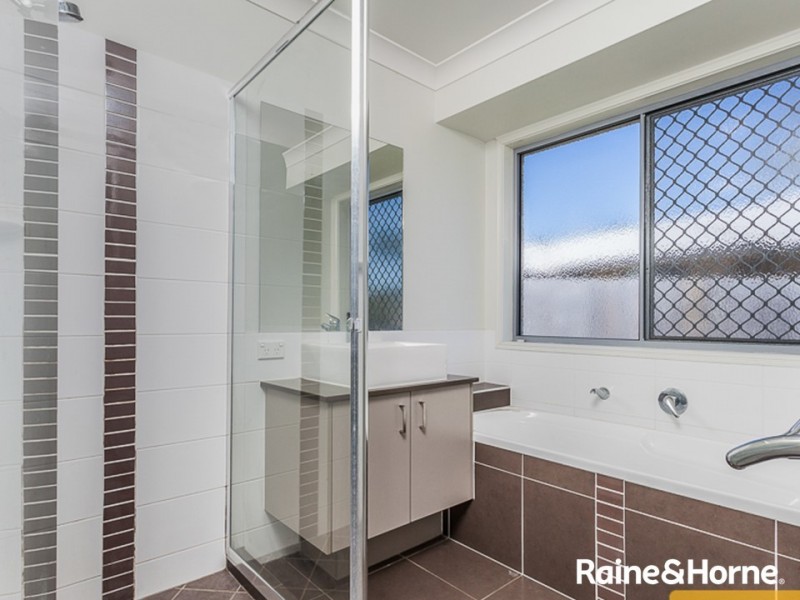 10 Soward Court, Morayfield QLD 4506
