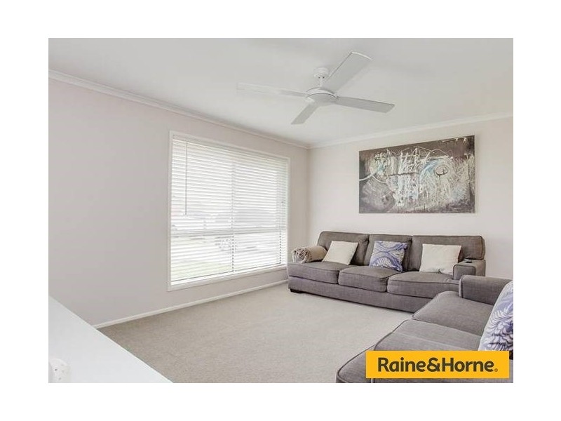 114 Summerfields Dr, Caboolture QLD 4510
