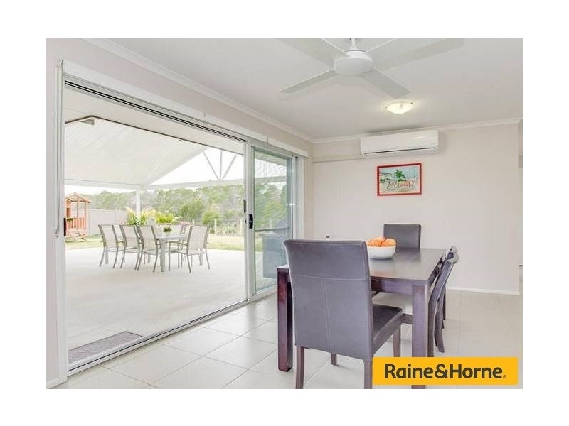 114 Summerfields Dr, Caboolture QLD 4510
