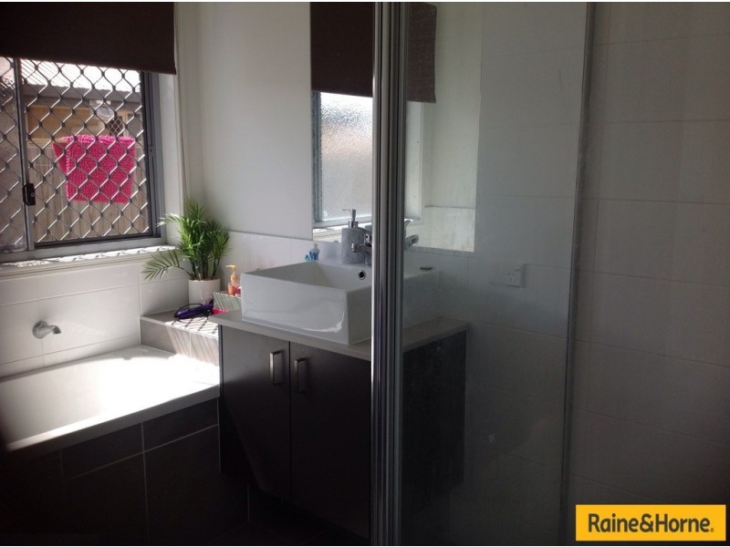 8 Soward Court, Morayfield QLD 4506