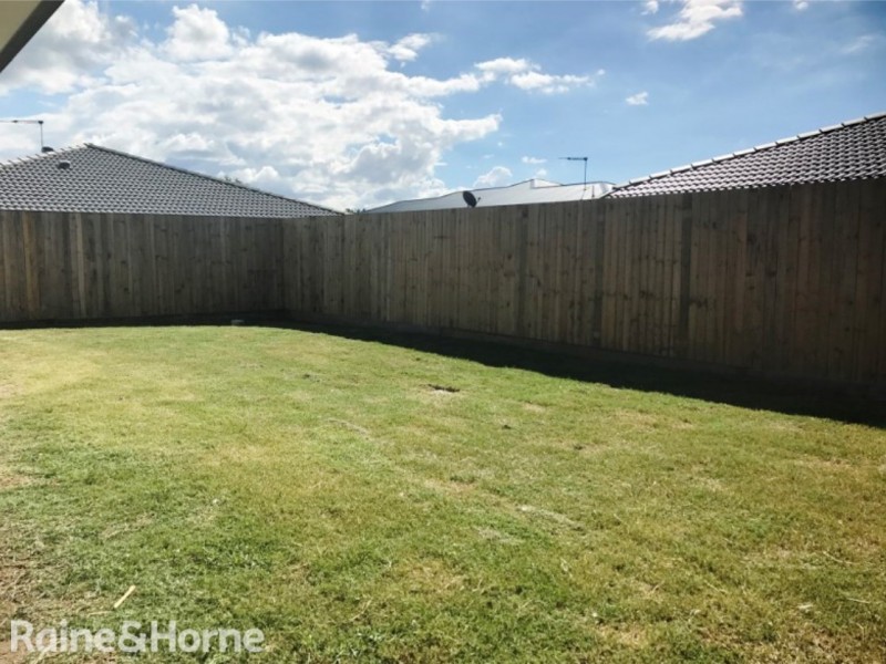 35 Feltham Cct, Burpengary QLD 4505