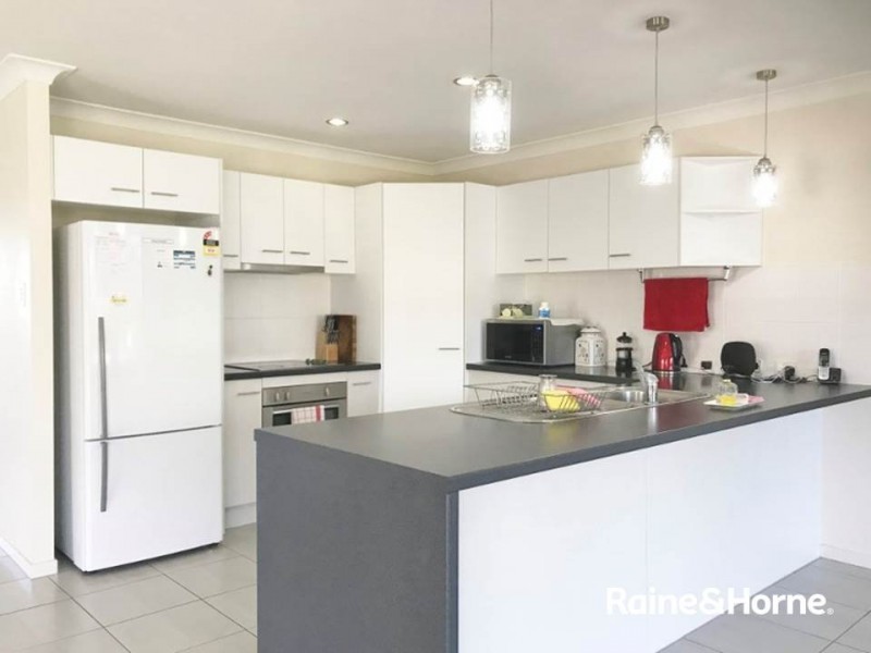 6 Redcedar Pl, Morayfield QLD 4506