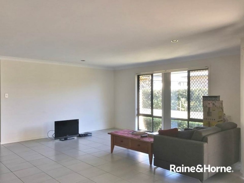 6 Redcedar Pl, Morayfield QLD 4506
