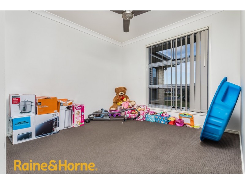 2 Mia Court, Morayfield QLD 4506