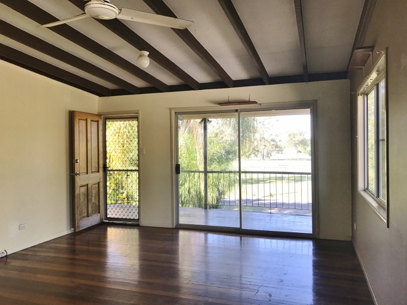 18 Rowe St, Caboolture QLD 4510