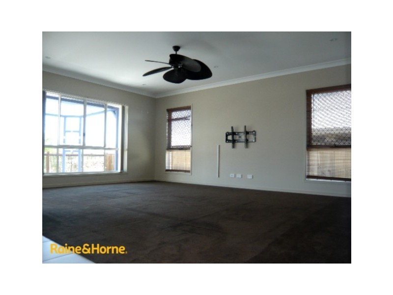 16 COFFEY COURT, Beachmere QLD 4510