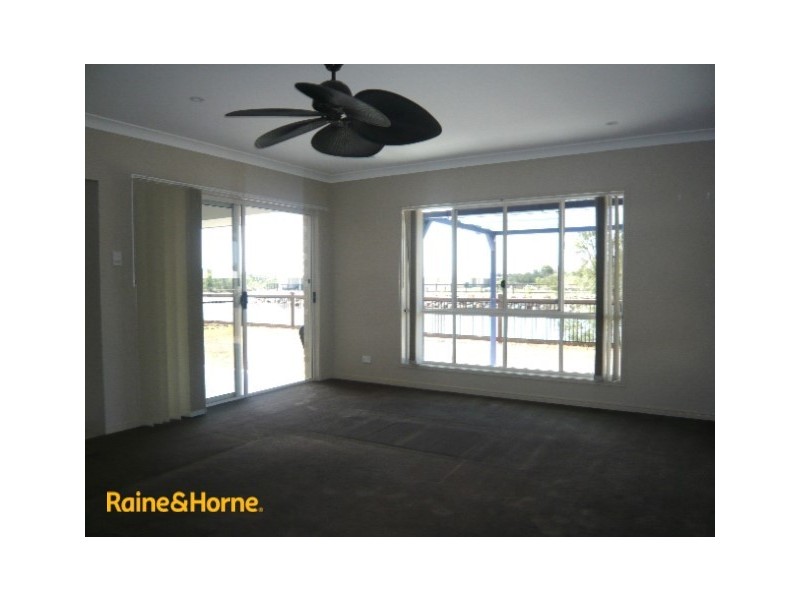 16 COFFEY COURT, Beachmere QLD 4510