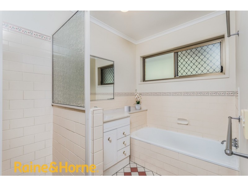 240 McPhail Road, Narangba QLD 4504