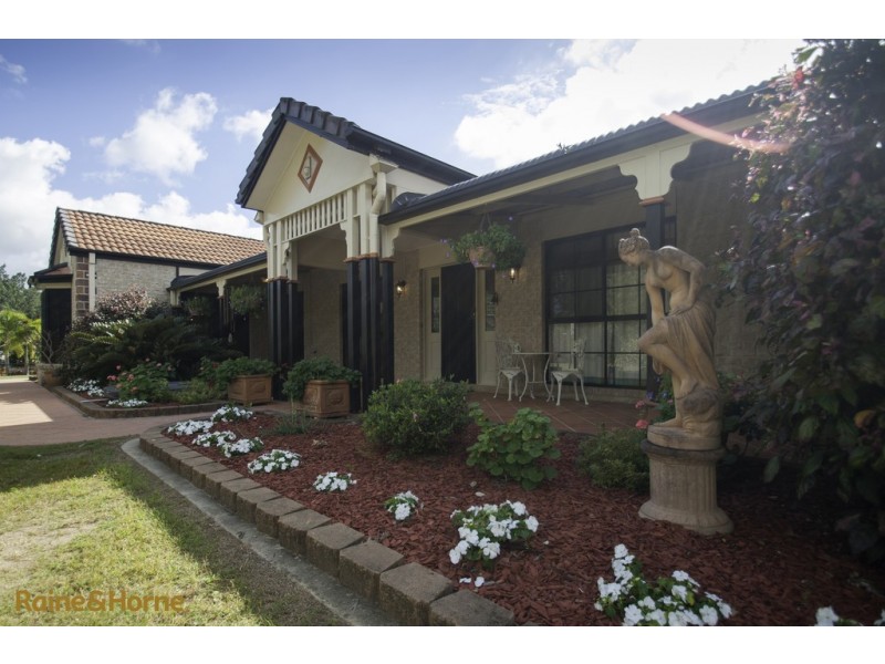 2-6 SAUVIGNON DRIVE, Morayfield QLD 4506