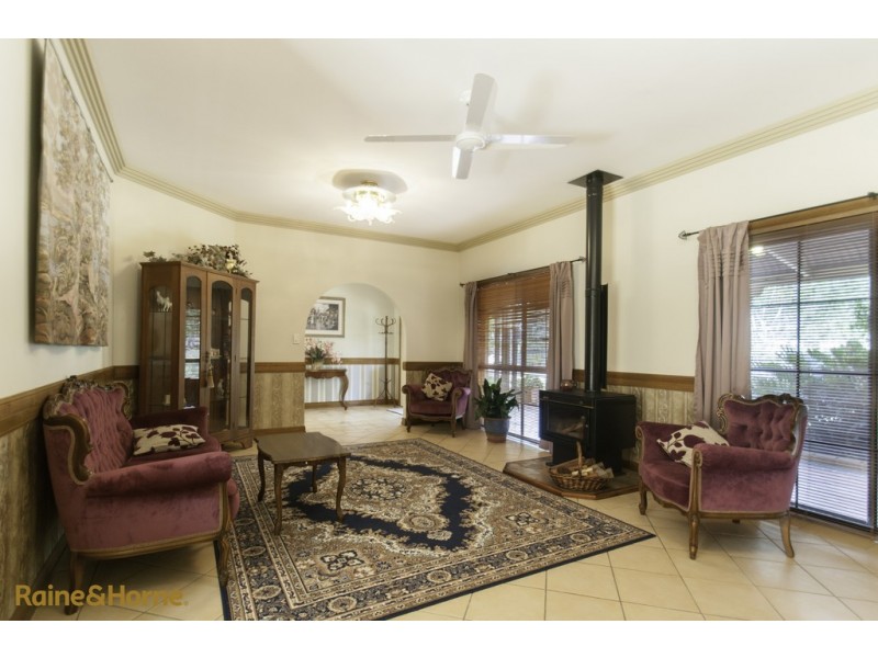 2-6 SAUVIGNON DRIVE, Morayfield QLD 4506