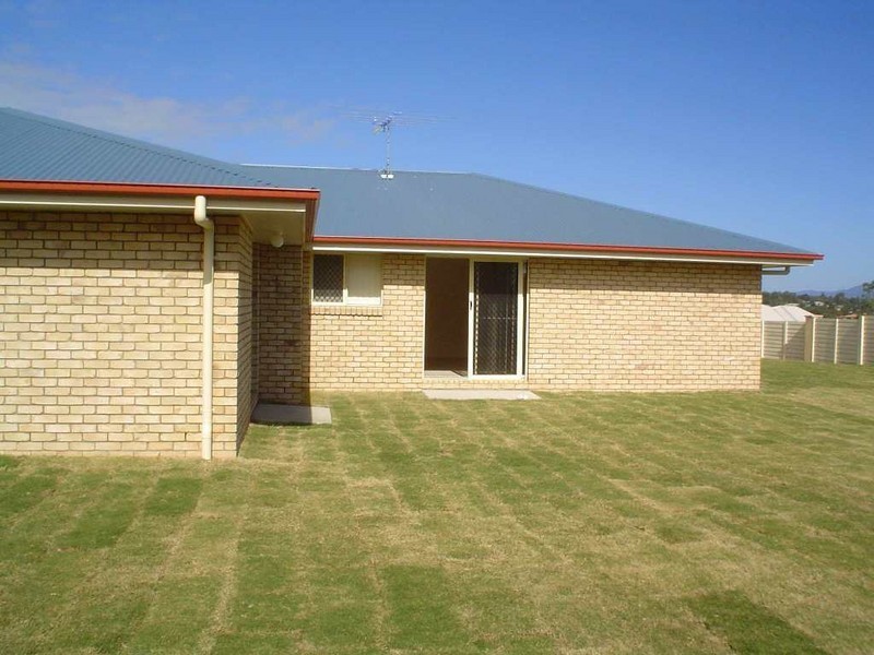 8 Figwood, Narangba QLD 4504