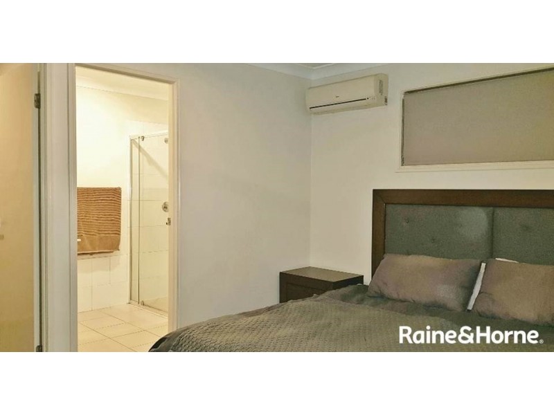 8 Bluejay Cct, Morayfield QLD 4506