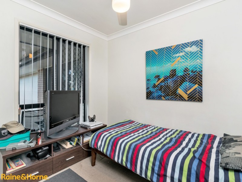 5 Lemon Myrtle Dr, Morayfield QLD 4506