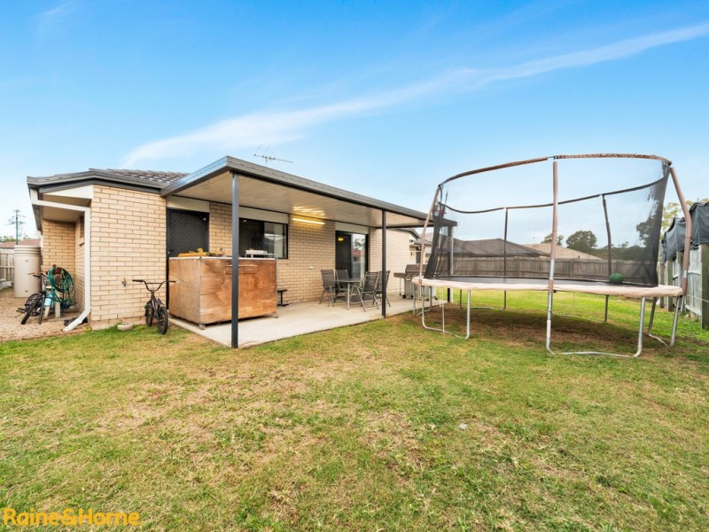5 Lemon Myrtle Dr, Morayfield QLD 4506