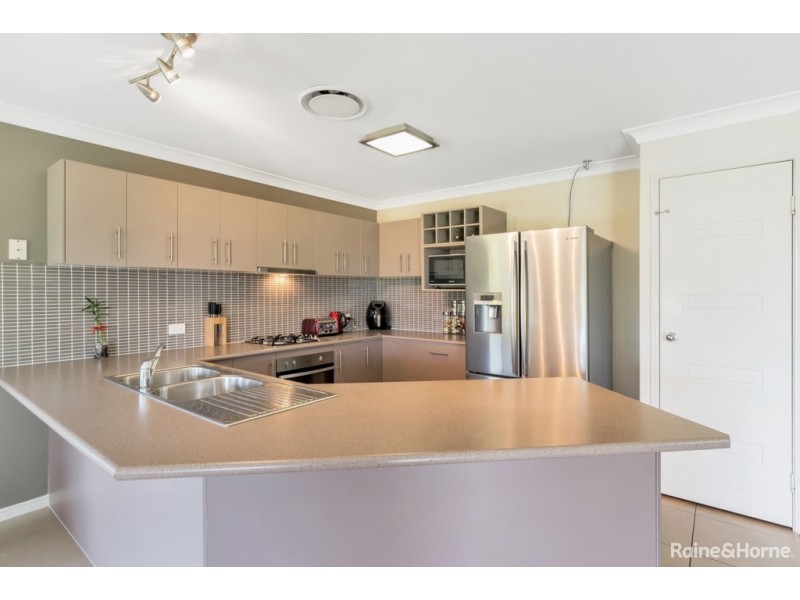 2-4 Cavanagh Place, Ningi QLD 4511