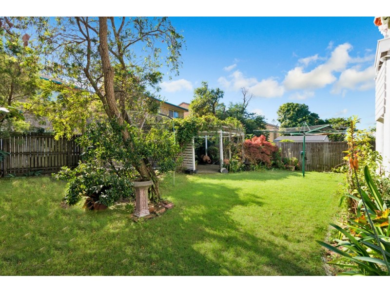 9 MAIN STREET, Beachmere QLD 4510