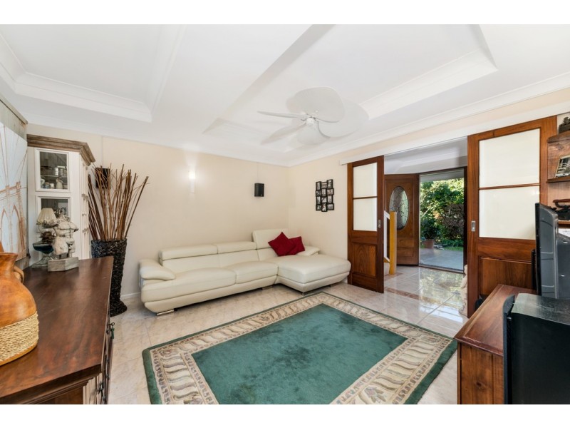 9 MAIN STREET, Beachmere QLD 4510