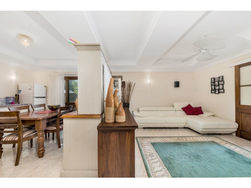 9 MAIN STREET, Beachmere QLD 4510